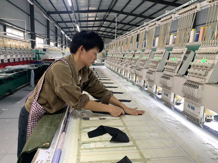 Eliian embroidery workshop in Xiamen