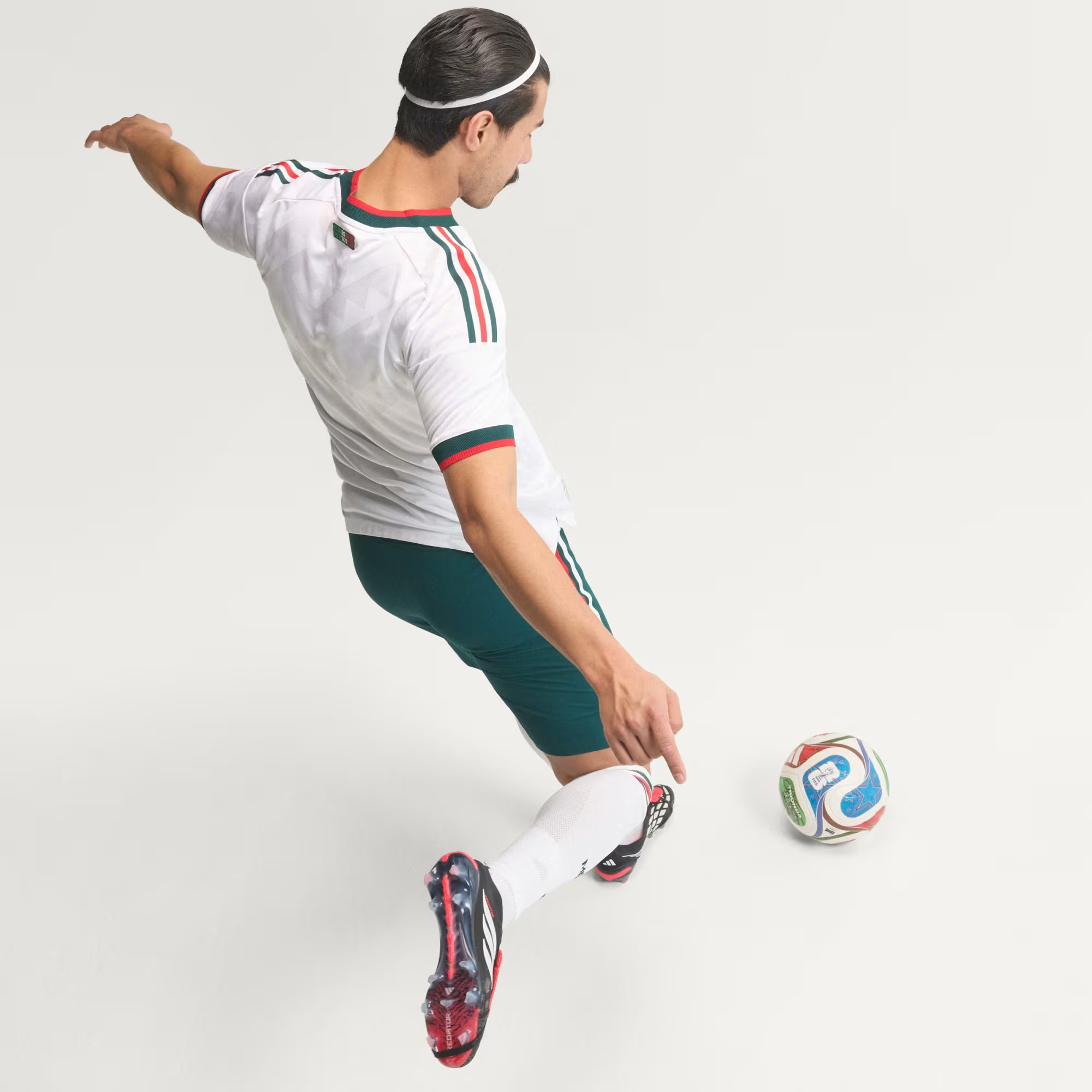 OEM/ODM Custom 2026 Mexico National Team Away Player-Issue Jersey Digitally Printed100% Polyester Breathable & Quick-Drying - 图片 5